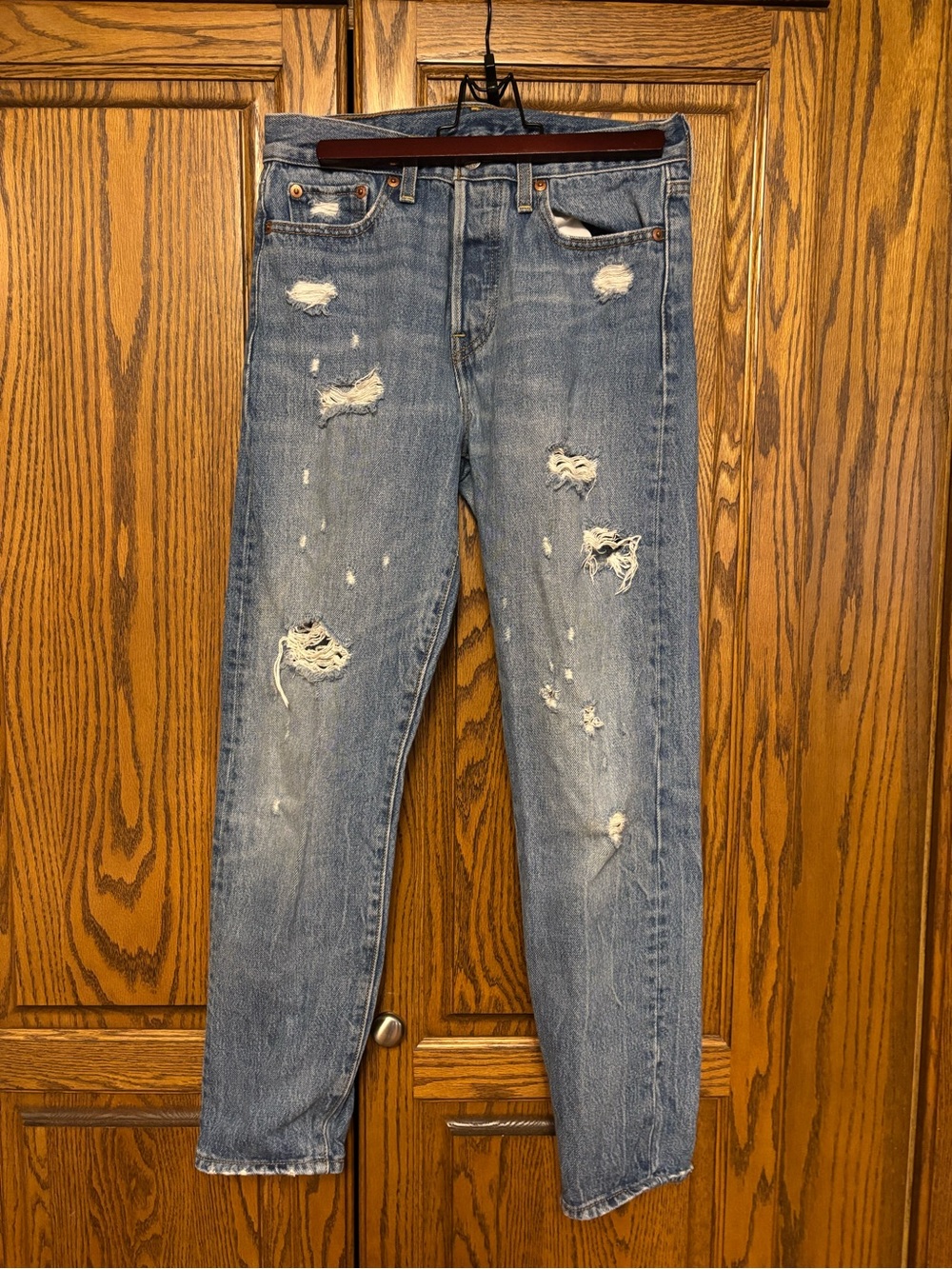 Women's Levi’s Slim Straight Ripped Jeans - Light Blue